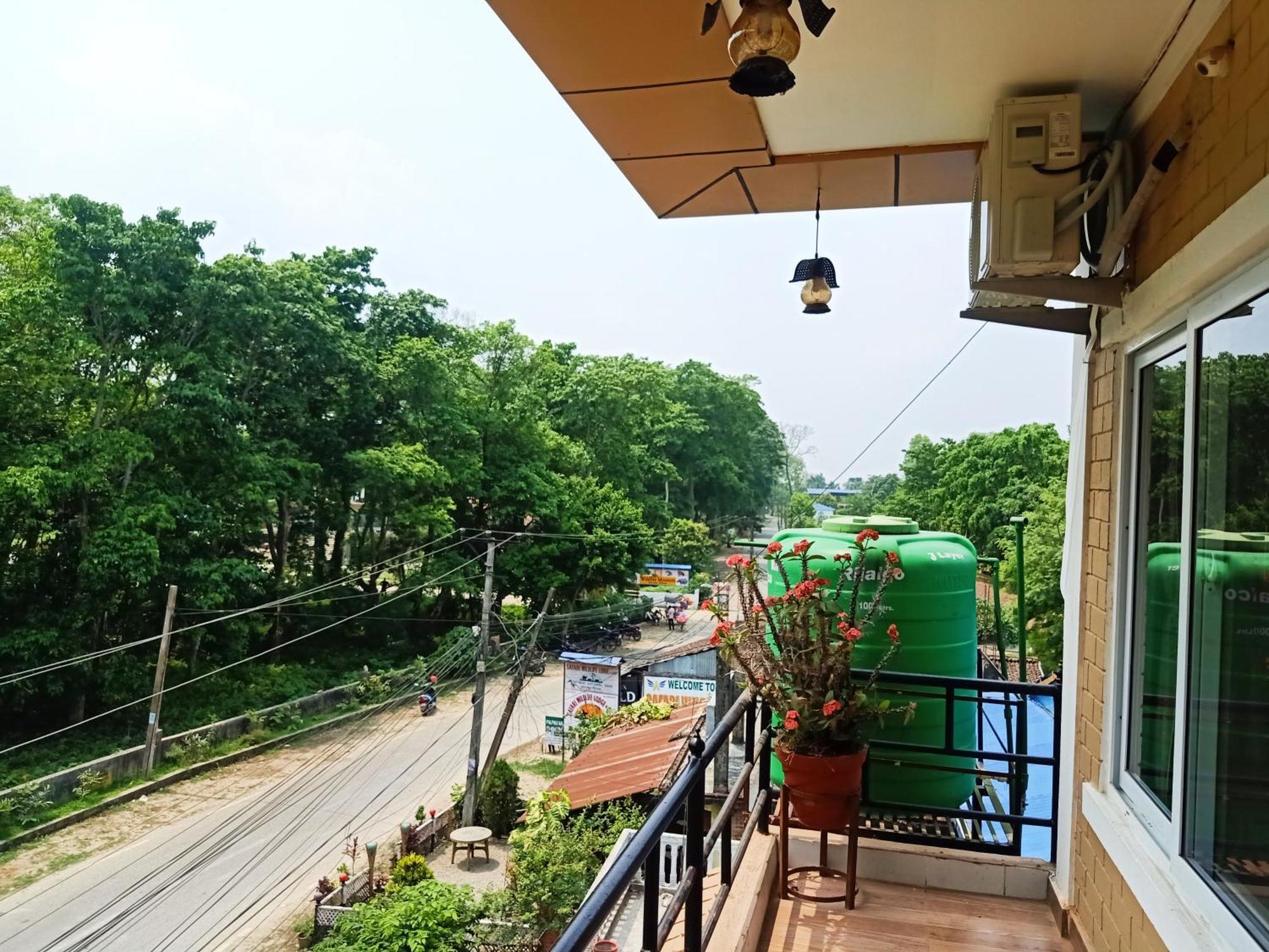 Hotel Rhinoceros-Homestay Sauraha Zimmer foto